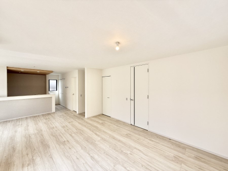 rO 났ƏΊ炪W܂AS܂郊rO