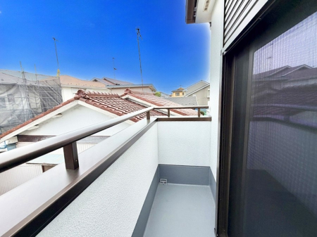 �o���R�j�[ ������ �G�߂̈ڂ낢����������J���I�ȋ�Ԃł�