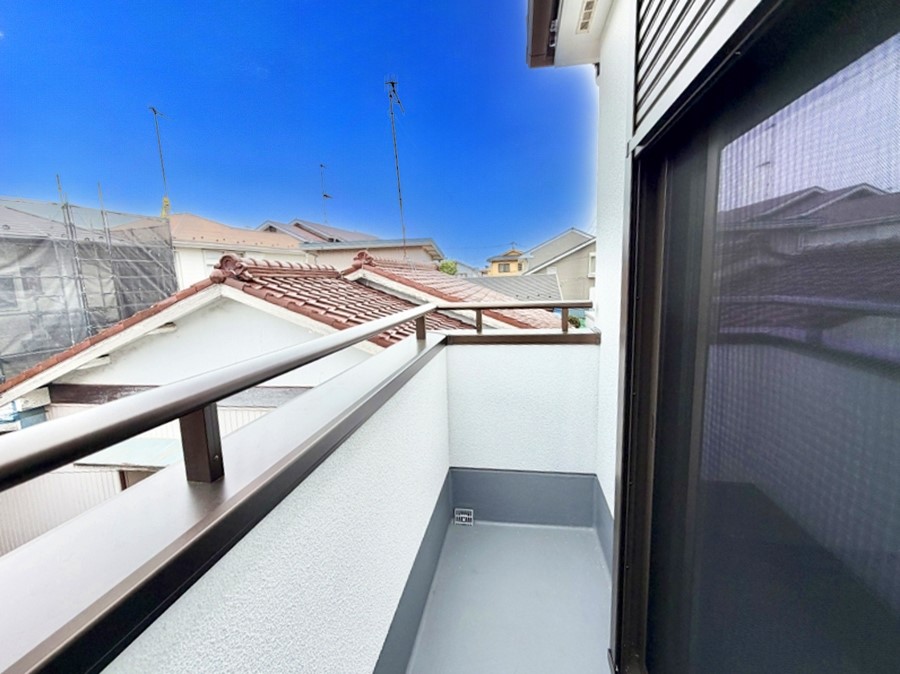 �o���R�j�[ ������ �G�߂̈ڂ낢����������J���I�ȋ�Ԃł�