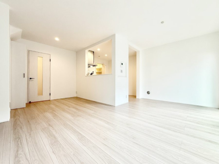 ���r���O ���������R�Ɖ�b�����܂��A�S�n�悢�ЂƂƂ�