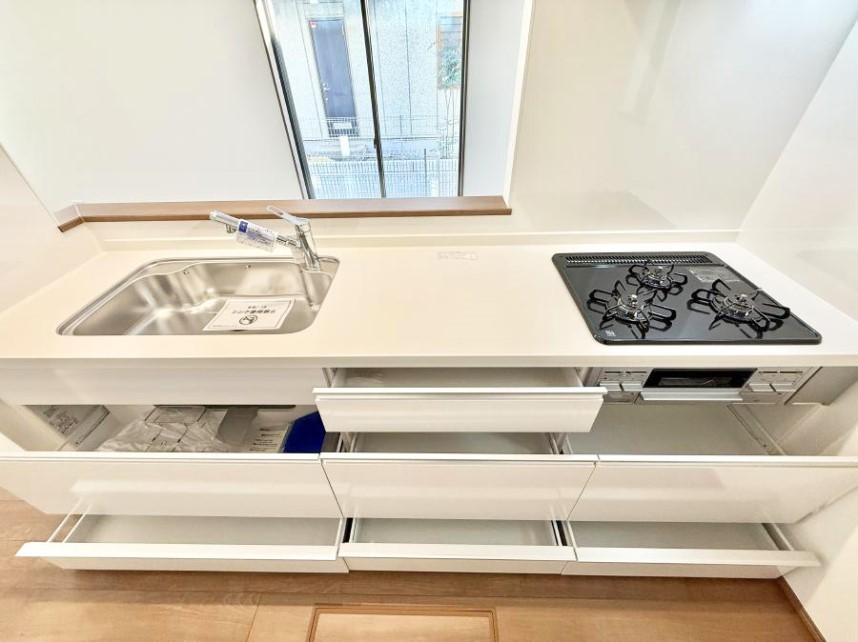 �L�b�`�� �����������������Ɗy�����Ȃ�A���K�ȃL�b�`�����