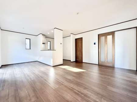 ���r���O ���������났�ƏΊ炪�W�܂�A�S���܂郊�r���O