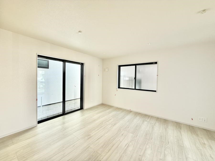 ���r���O �����������������Ɠ��ʂɂ���A�e���̋��