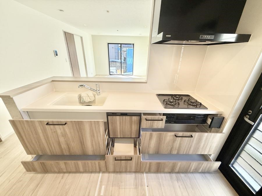 �L�b�`�� �������Ƒ����J��[�߂�A������̂���L�b�`��