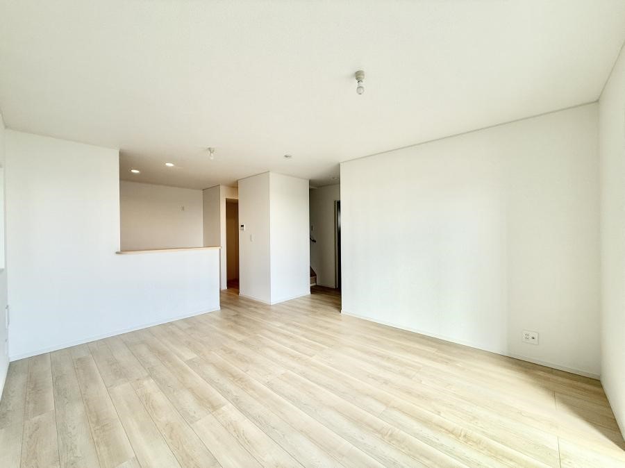 ���r���O ���������R�Ɖ�b�����܂��A�S�n�悢�ЂƂƂ�