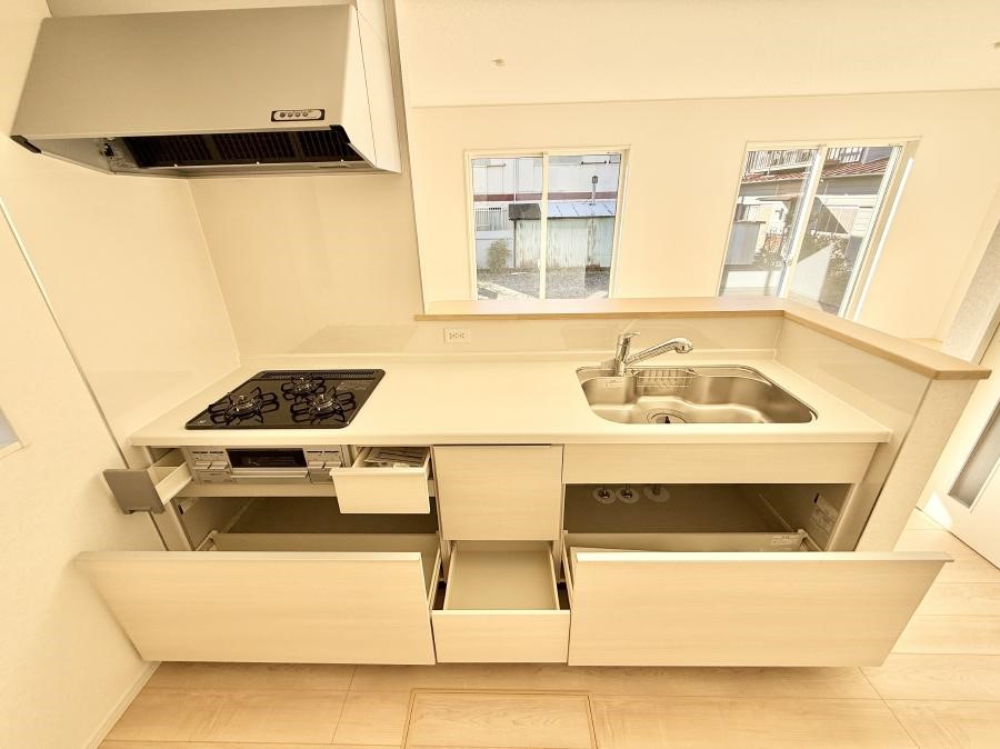 �L�b�`�� �������Ƒ����J��[�߂�A������̂���L�b�`��