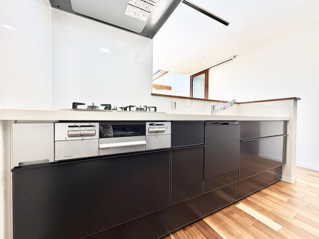 �L�b�`�� �����������������Ԃ����܂��A�Ί炠�ӂ��L�b�`��