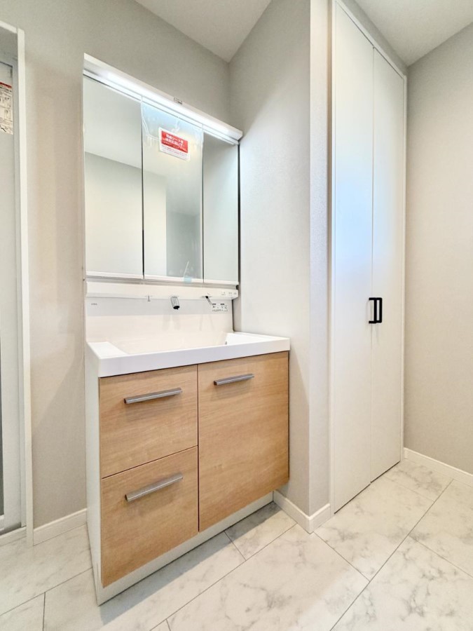 ʑEʏ 邢ʏ͖̎yłႢł