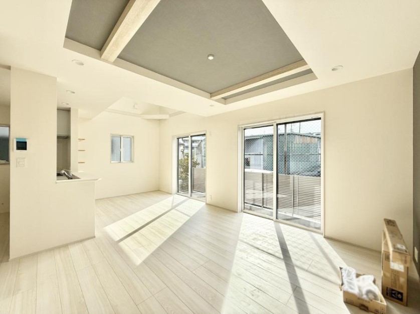 ���̑����� �������Ƒ��̏Ί炪���ӂ��A���났�̋��