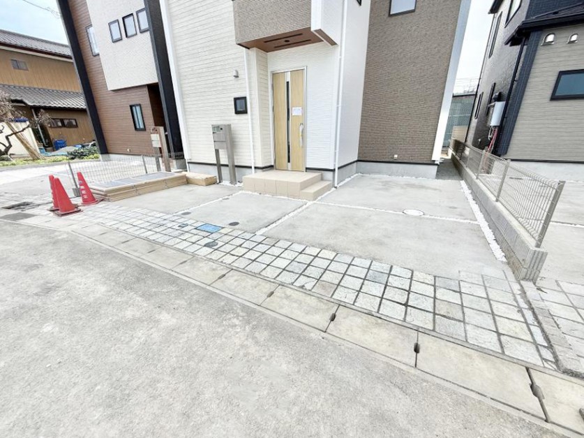  �O�ρ��J�[�X�y�[�X�L