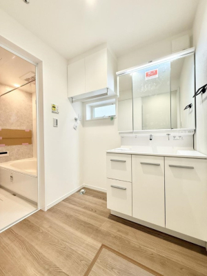 ʑEʏ 邢ʏ͖̎yłႢł