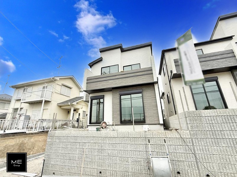 nOώʐ^ OρV炵n܂ꏊŁAƑJ[߂