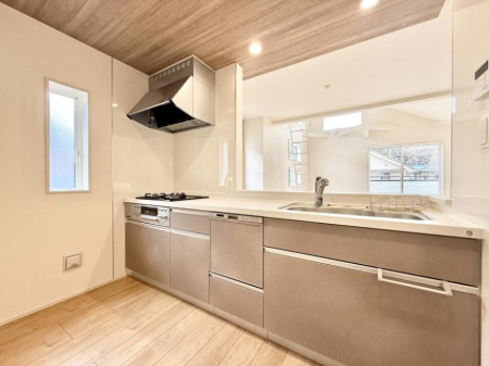 �L�b�`�� ���������y���݂ƐH�ׂ�K����͂���L�b�`��