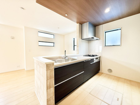 Lb` ƑƂȂAR~jP[V̏