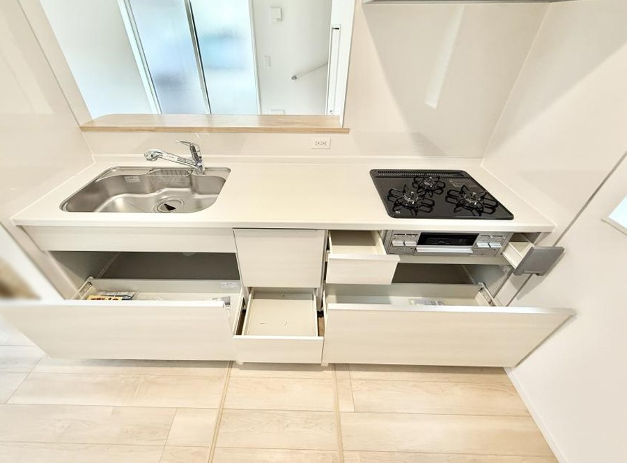 �L�b�`�� �������Ƒ����J��[�߂�A������̂���L�b�`��