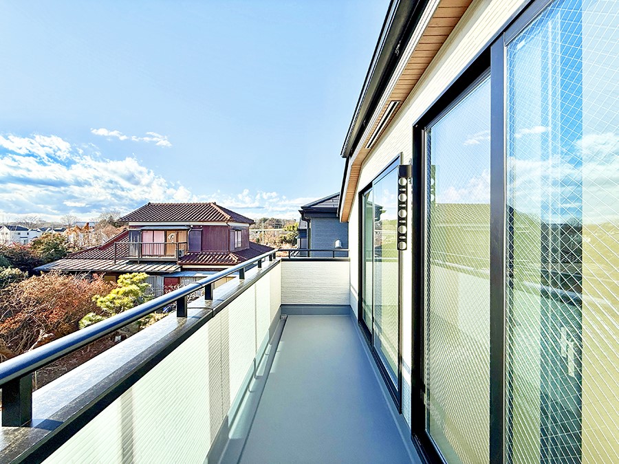 �o���R�j�[ ������ ���R��g�߂Ɋ�����A�J���I�ȃo���R�j�[