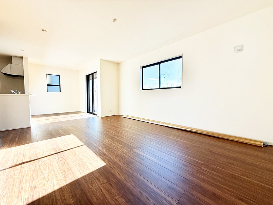 ���r���O �����������������Ɠ��ʂɂ���A�e���̋��