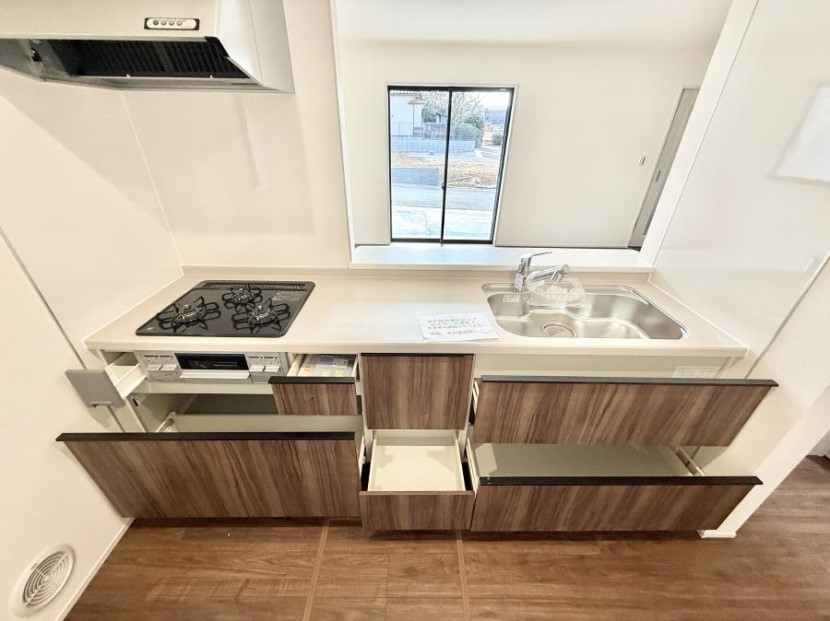 �L�b�`�� �������Ƒ����J��[�߂�A������̂���L�b�`��