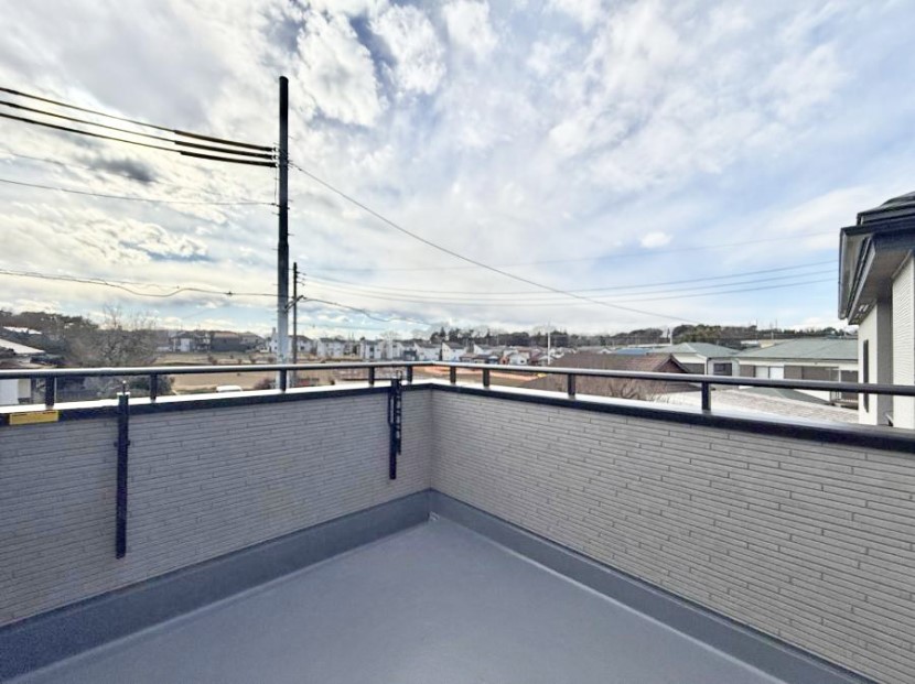 �o���R�j�[ ������ �G�߂̈ڂ낢����������J���I�ȋ�Ԃł�