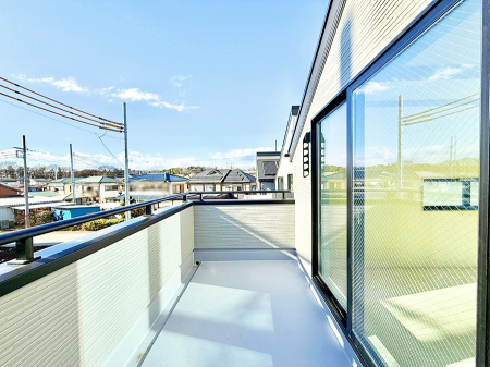 �o���R�j�[ ������ �G�߂̈ڂ낢����������J���I�ȋ�Ԃł�