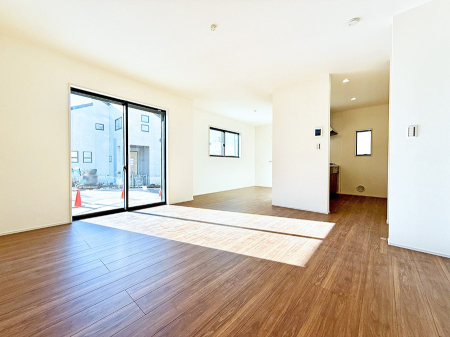 ���r���O ���������R�Ɖ�b�����܂��A�S�n�悢�ЂƂƂ�