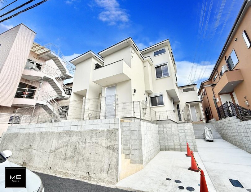 nOώʐ^ OρV炵n܂ꏊŁAƑJ[߂