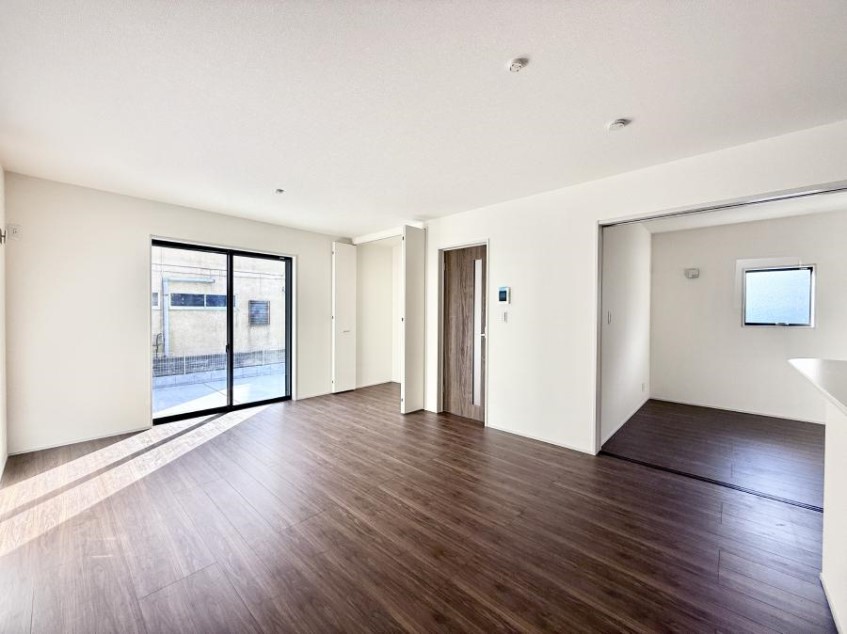 rO 났ƏΊ炪W܂AS܂郊rO