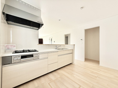 �L�b�`�� �����������������Ԃ����܂��A�Ί炠�ӂ��L�b�`��