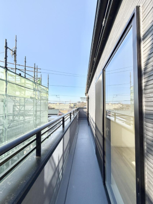 �o���R�j�[ ������ �G�߂̈ڂ낢����������J���I�ȋ�Ԃł�