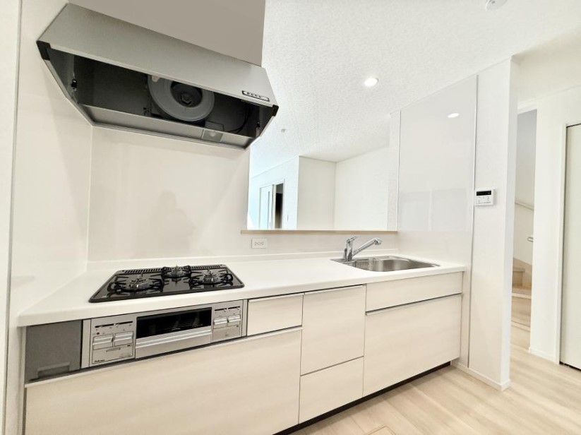 �L�b�`�� �������V���v���Ŕ������S�n�悢���Ԃ𐶂ރL�b�`�����