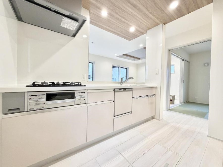 �L�b�`�� �������Ƒ����J��[�߂�A������̂���L�b�`��