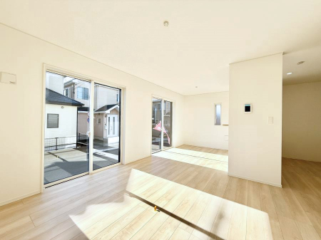 ���r���O ���������R�Ɖ�b�����܂��A�S�n�悢�ЂƂƂ�