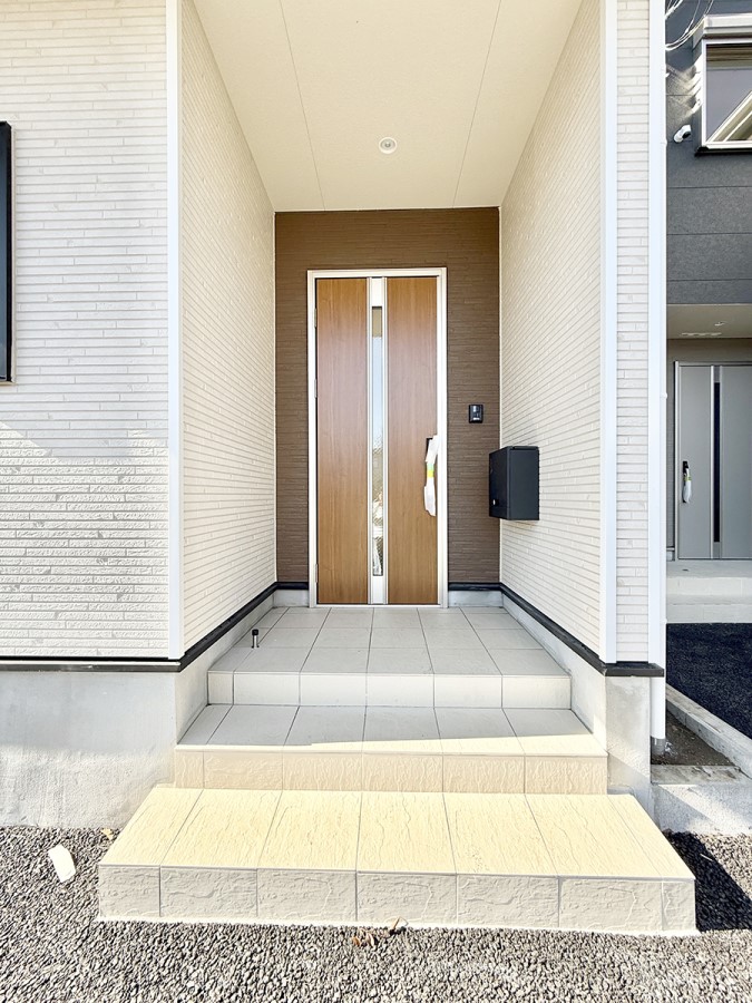 ���� �O�ρ� �V���v���Ŕ������A�Z�܂��̑���ۂ��ʂ錺�ւł�