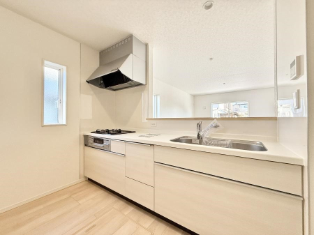 �L�b�`�� �������V���v���Ŕ������S�n�悢���Ԃ𐶂ރL�b�`�����