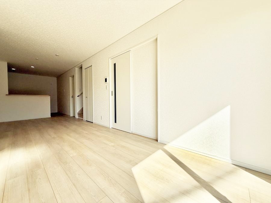 ���r���O ���������S�n�̂����A���z�̃��r���O