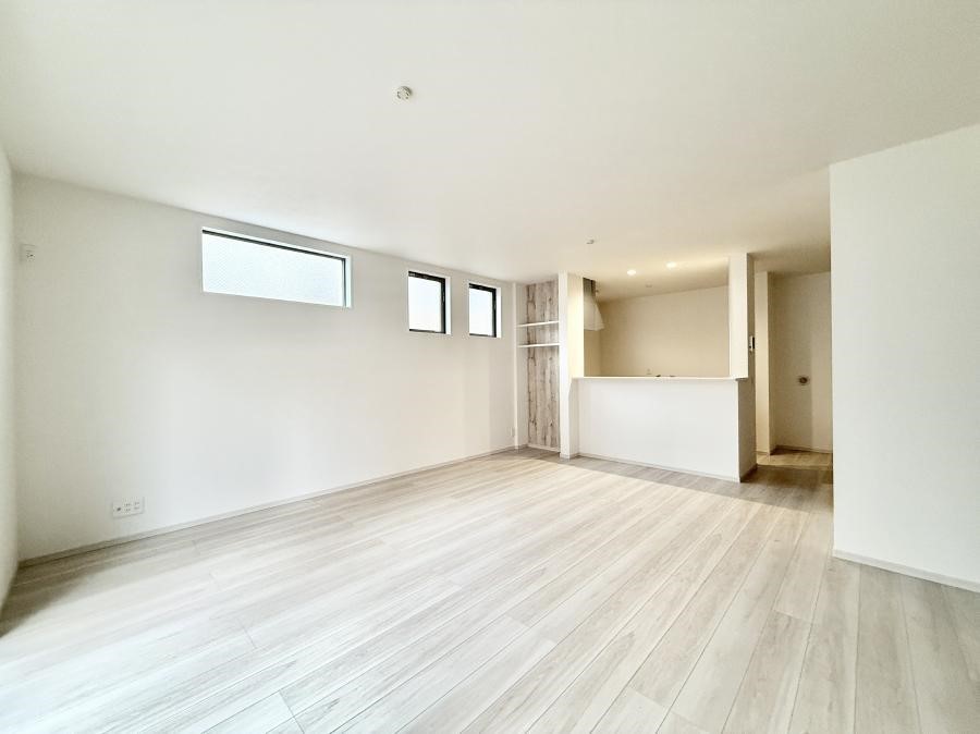 ���r���O ���������났�ƏΊ炪�W�܂�A�S���܂郊�r���O