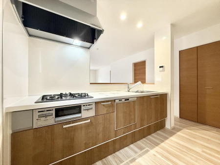 �L�b�`�� �������V���v���Ŕ������S�n�悢���Ԃ𐶂ރL�b�`�����