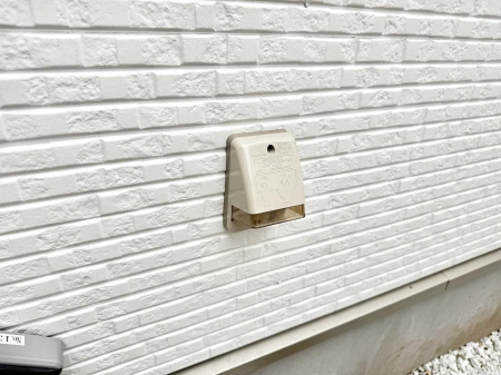 ���̑����� �ݔ������O�ɓd���R���Z���g������΁A�������@�ő���O�ǂ�|������ȂǕ֗��ł��B