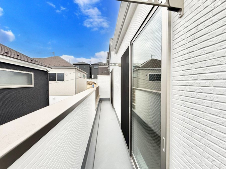 �o���R�j�[ ������ �G�߂̈ڂ낢����������J���I�ȋ�Ԃł�