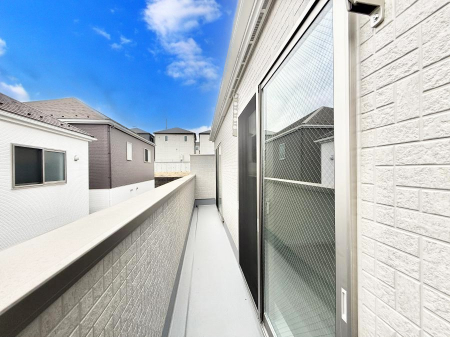 �o���R�j�[ ������ ���R��g�߂Ɋ�����A�J���I�ȃo���R�j�[