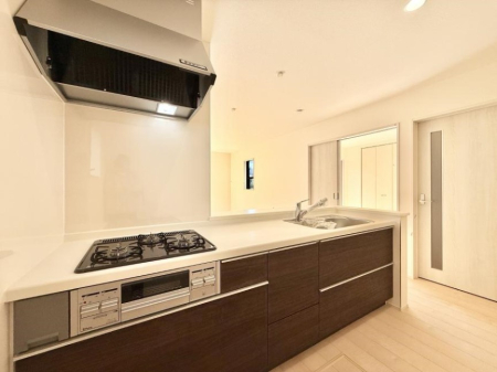 �L�b�`�� �������Ƒ����J��[�߂�A������̂���L�b�`��