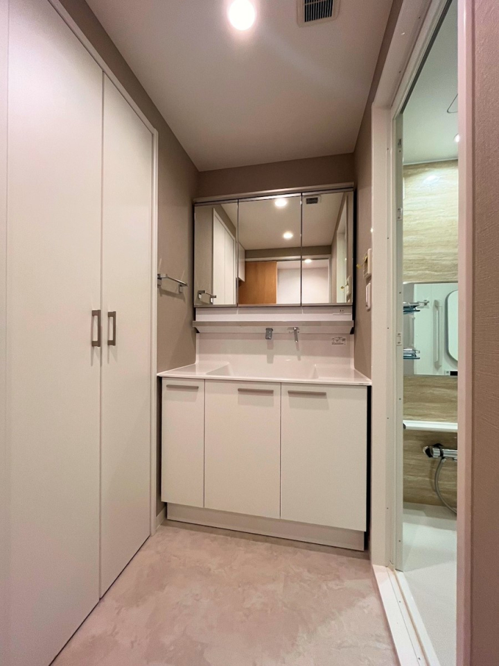 ʑEʏ ʁF܂ɃlȂǂd[