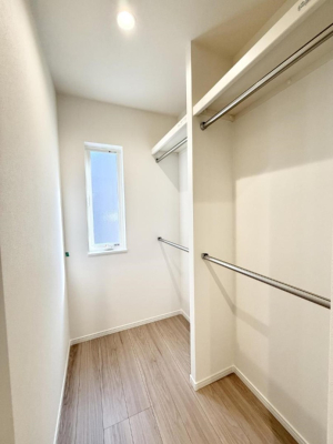 ���[ ����