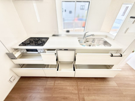 �L�b�`�� �����������������Ԃ����܂��A�Ί炠�ӂ��L�b�`��