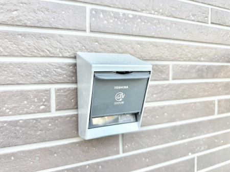 ���̑����� �ݔ�������ŊȒP�ɏ[�d�ł��A�G�R�ȃJ�[���C�t���T�|�[�g