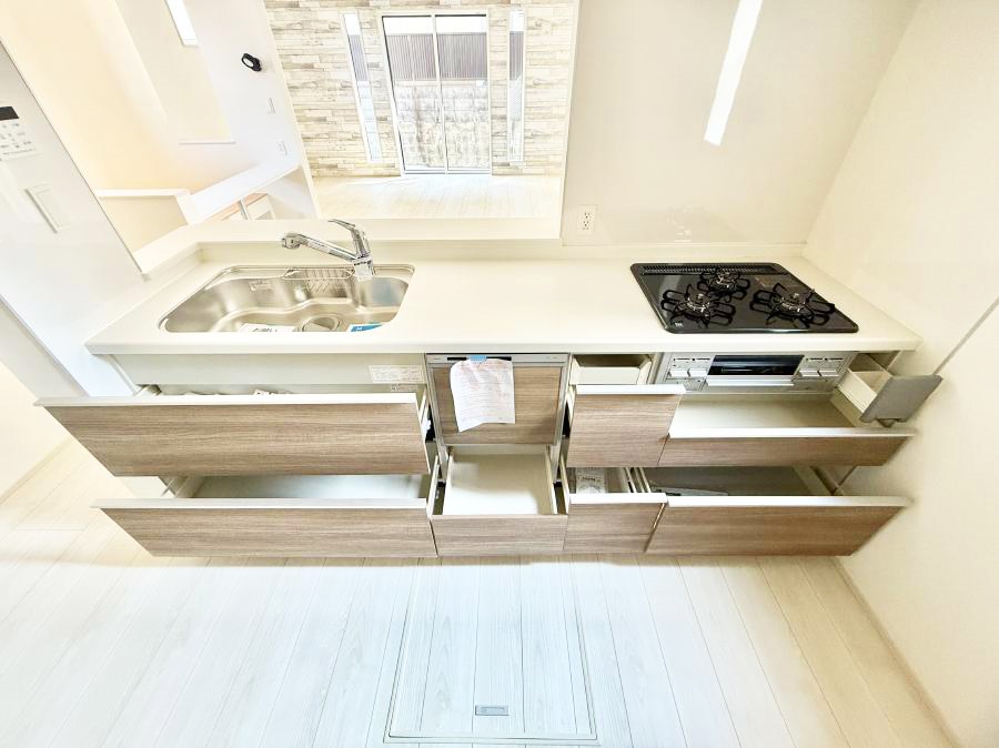 �L�b�`�� �������Ƒ����J��[�߂�A������̂���L�b�`��