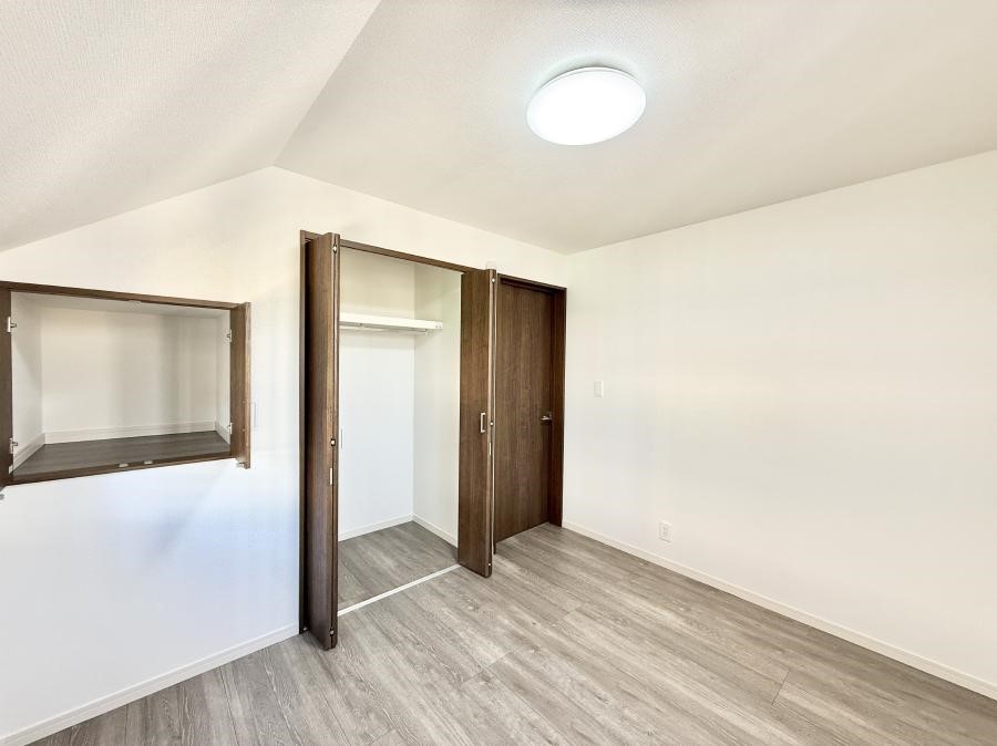 �q������ �������v���C�x�[�g��ԂƂ��ĐÂ��ŗ�������������񋟂��Ă���܂�