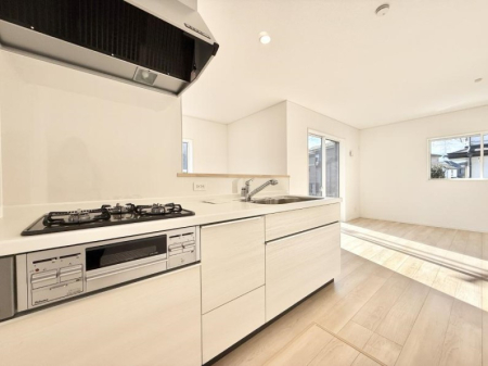 �L�b�`�� �����������������Ԃ����܂��A�Ί炠�ӂ��L�b�`��