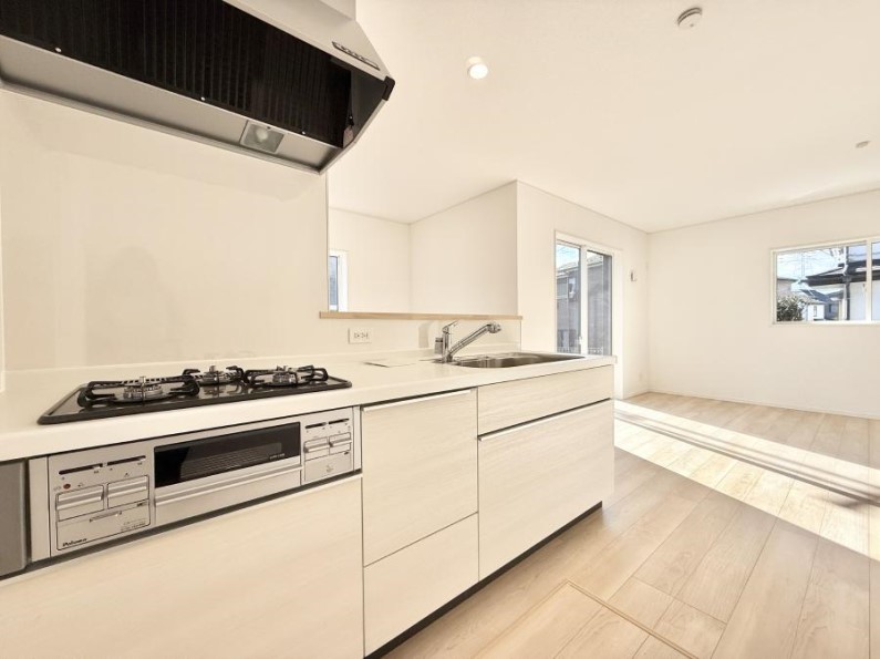 �L�b�`�� �����������������Ԃ����܂��A�Ί炠�ӂ��L�b�`��