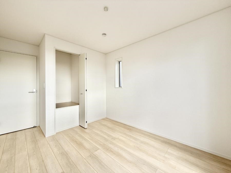 �q������ �������v���C�x�[�g��ԂƂ��ĐÂ��ŗ�������������񋟂��Ă���܂�